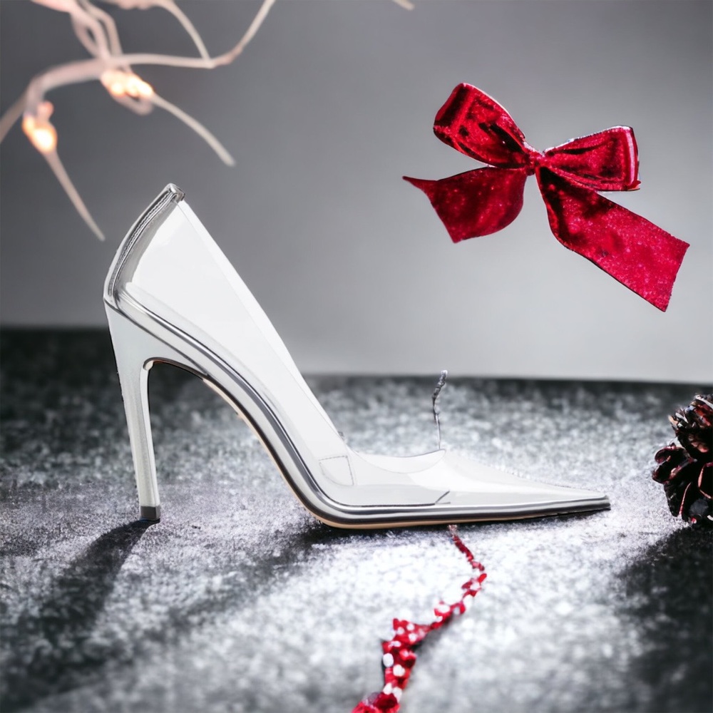 GOOD AMERICAN NWT & Dust bag. Silver pointed toe 4” heels. - Picture 2 of 5